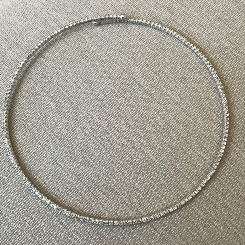 Silver-Tone Women’s choker Necklace - Elegant diamond sparkle